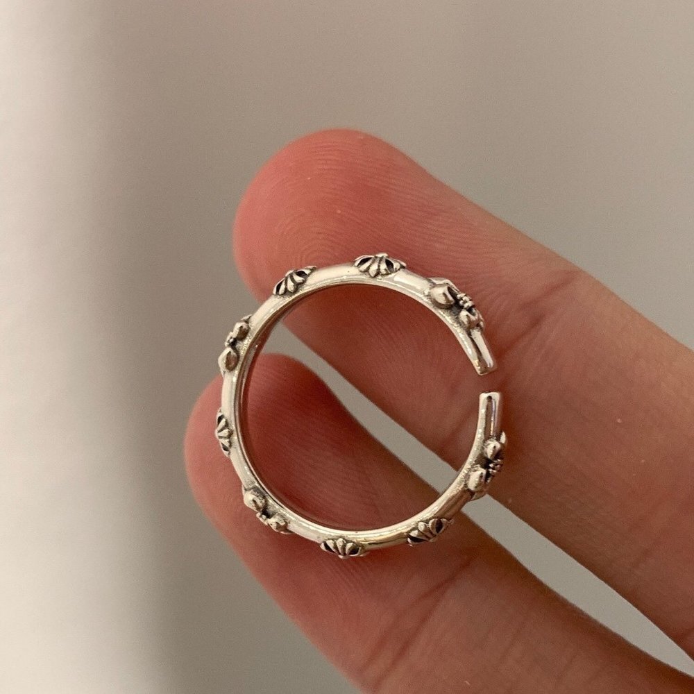 New Vintage Black Big Cross Open Flower Ring - Picture 2 of 4